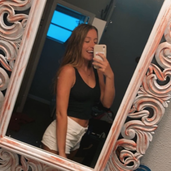 Meet your Posher, Madison - Picture 1 of 1